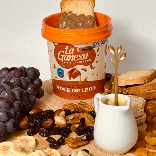 Pasta sabor Doce de Leite com Castanha de Caju